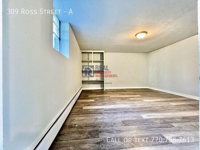 Building Photo - 309 Ross St NE