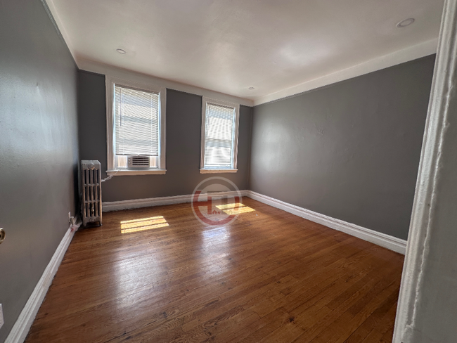 Building Photo - 1671 Radcliff Ave