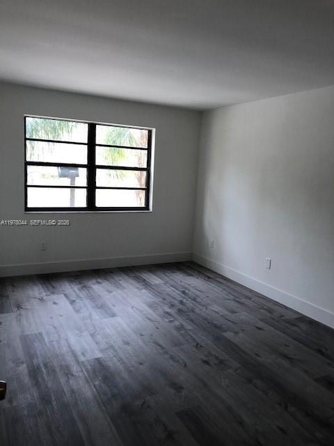 Building Photo - 9301 SW 92nd Ave