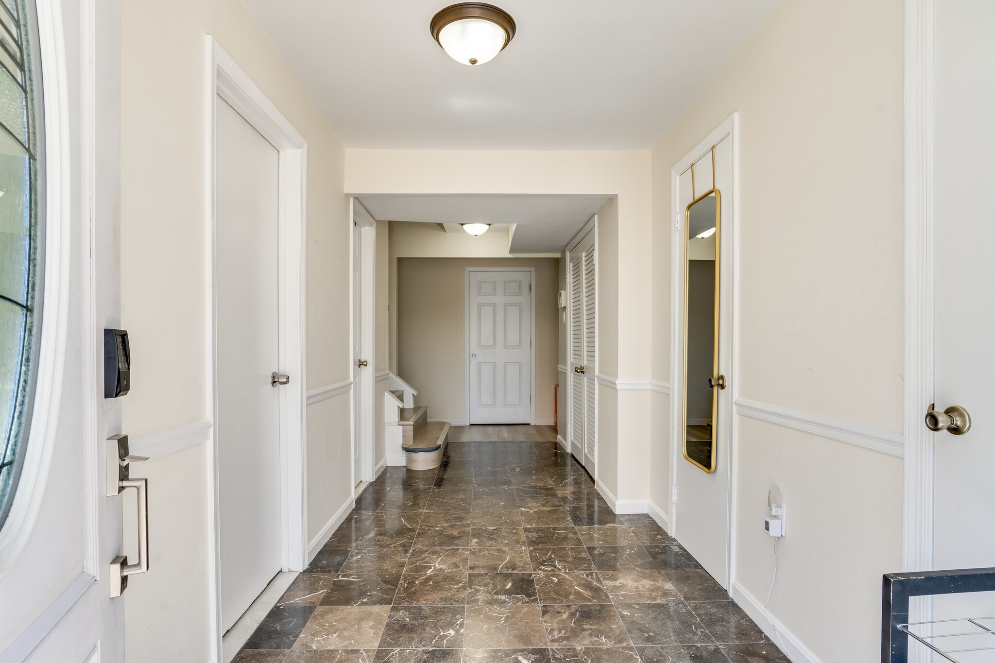 Building Photo - 7913 Central Park Cir