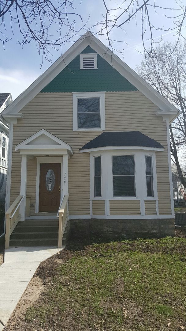 Primary Photo - 1427 3rd Ave SE