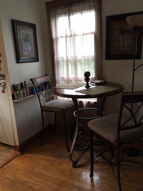 Building Photo - 381 Feura Bush Rd