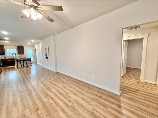 Building Photo - 7534 Coral Ter Dr