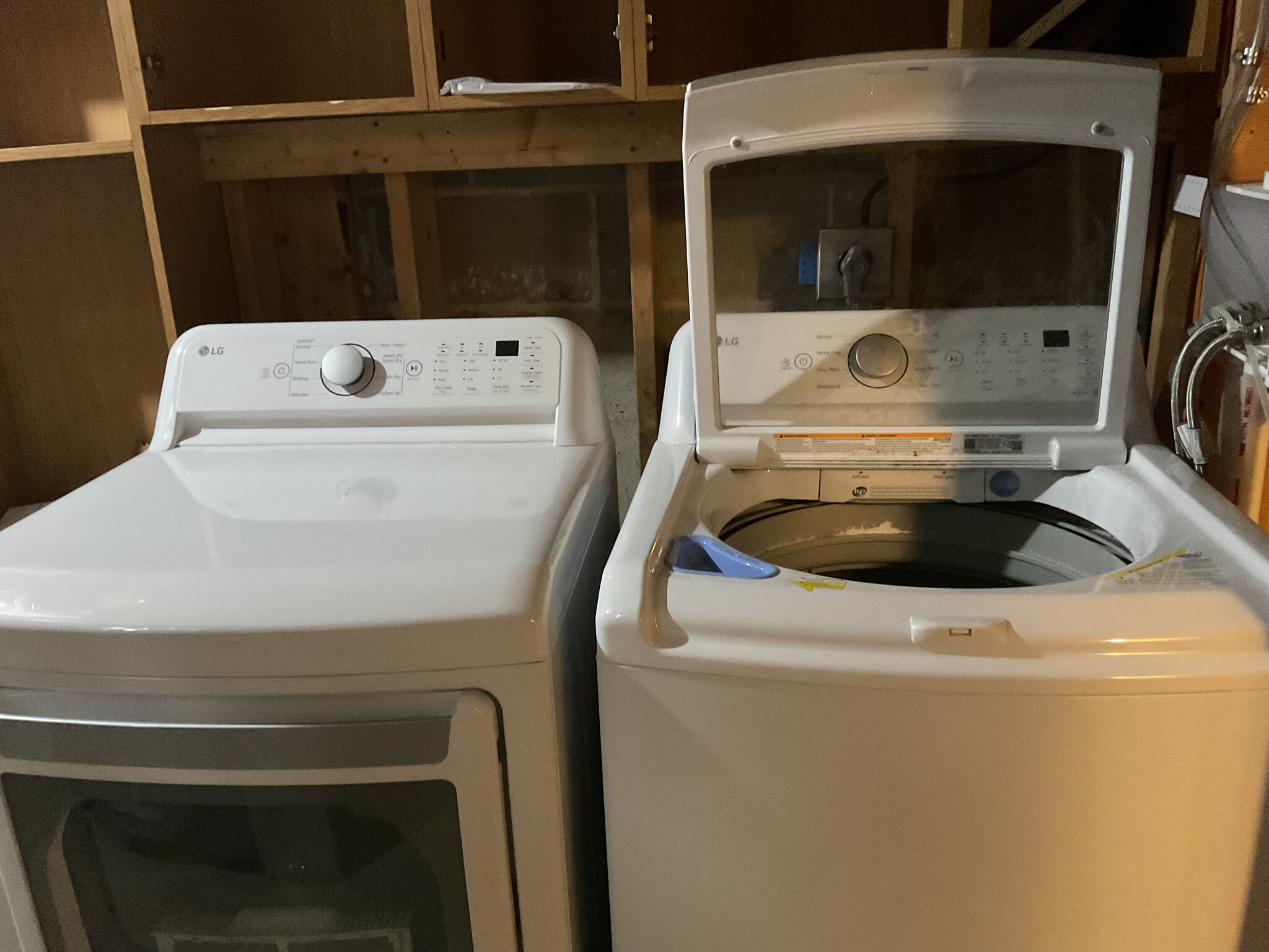 Washer dryer in unfinished portion of the basement - 6 Goldfinch Ln