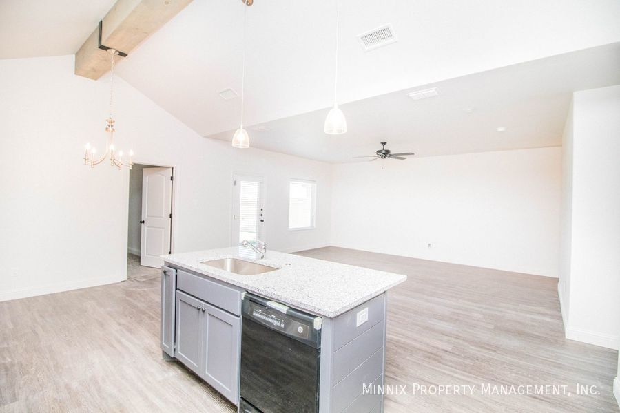 Building Photo - 2011 102nd St