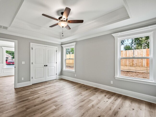 Building Photo - 47 Feather Trail