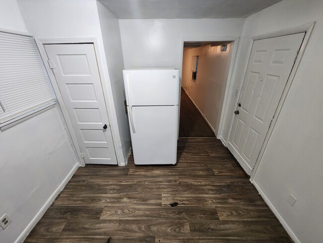 Building Photo - 821 N Highland Ave