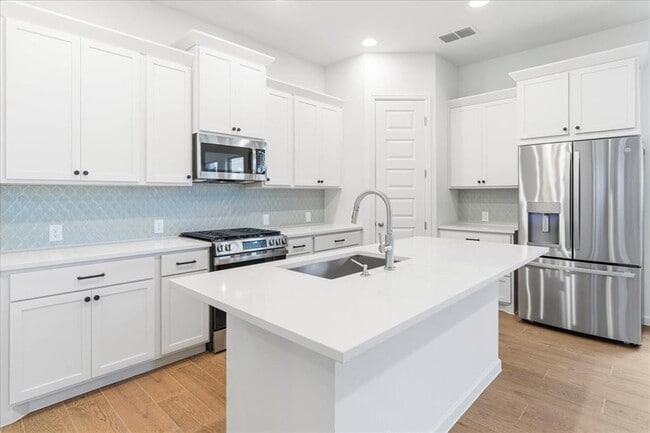 Building Photo - 154 Blackborrow Dr