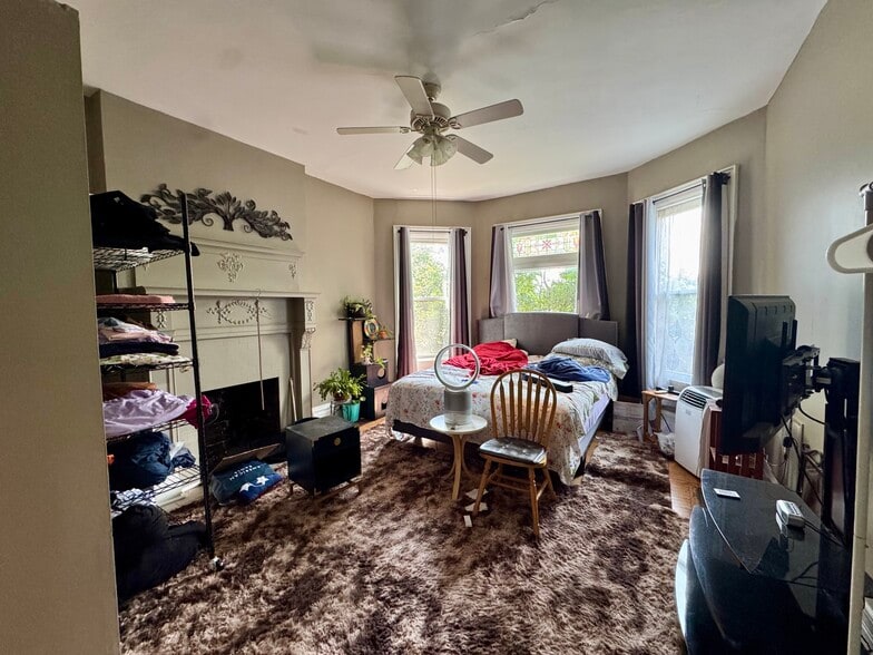 Bedroom 2 - 1749 Crafton Blvd