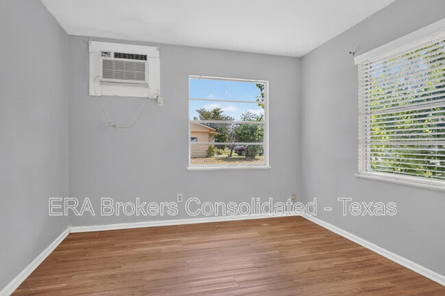 Building Photo - 213 Aviation Ave