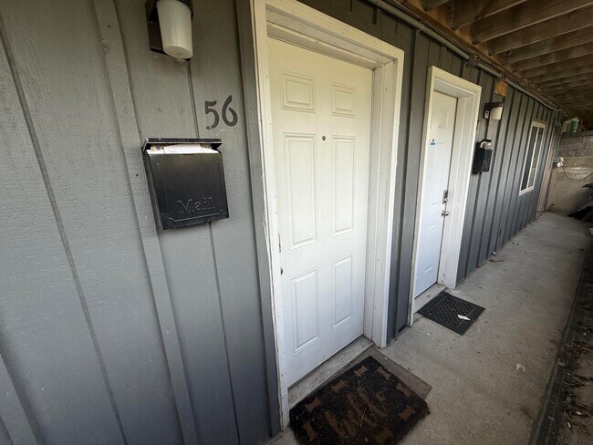 Building Photo - 105 N Garth Ave