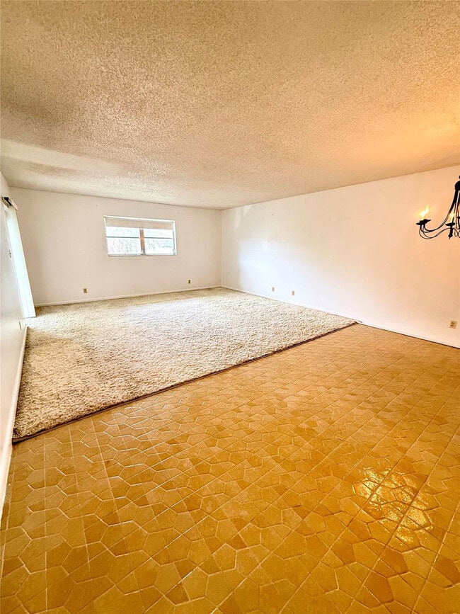 Building Photo - 4821 NW 22nd Ct