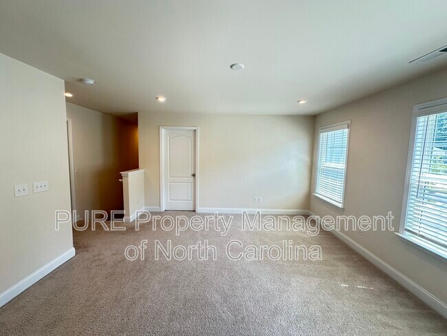 Building Photo - 5302 Tilley Manor Dr