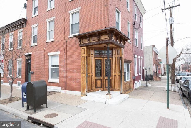 Building Photo - 2434 E Dauphin St