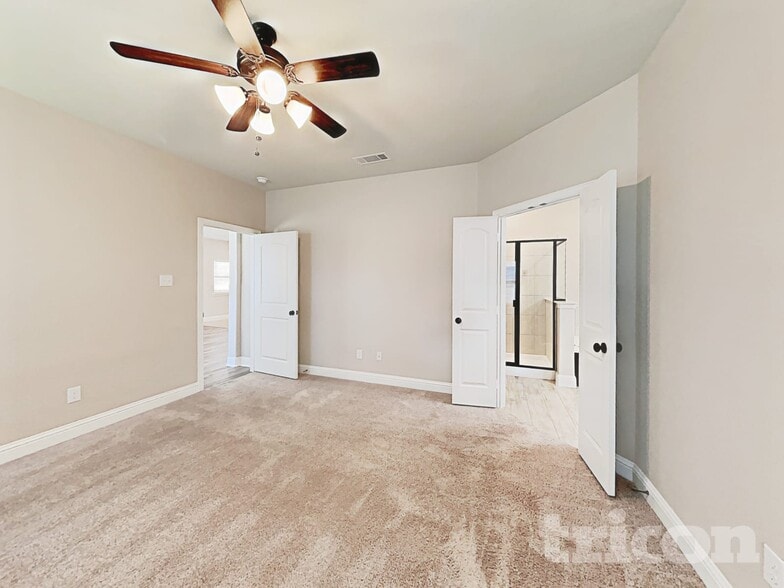 Building Photo - 7708 Cottonwood Dr