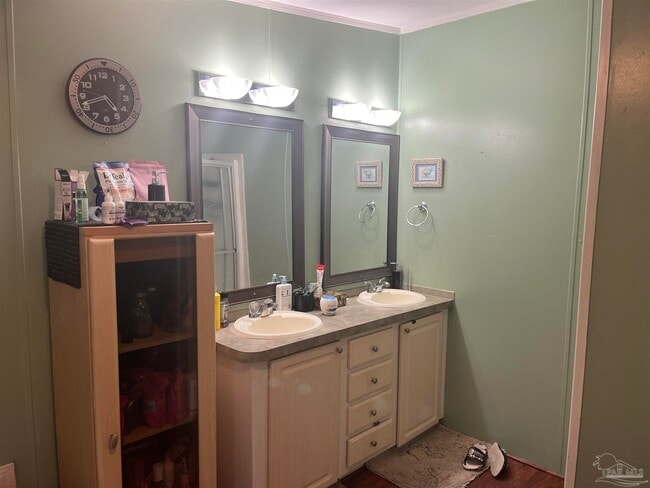 Building Photo - 5434 Rogers Ave