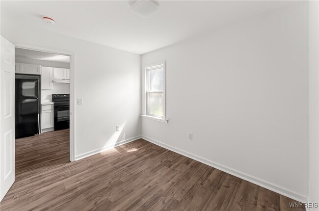 Building Photo - 8521 Sheridan Dr