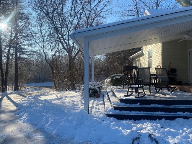 Building Photo - 5015 N Territorial Rd