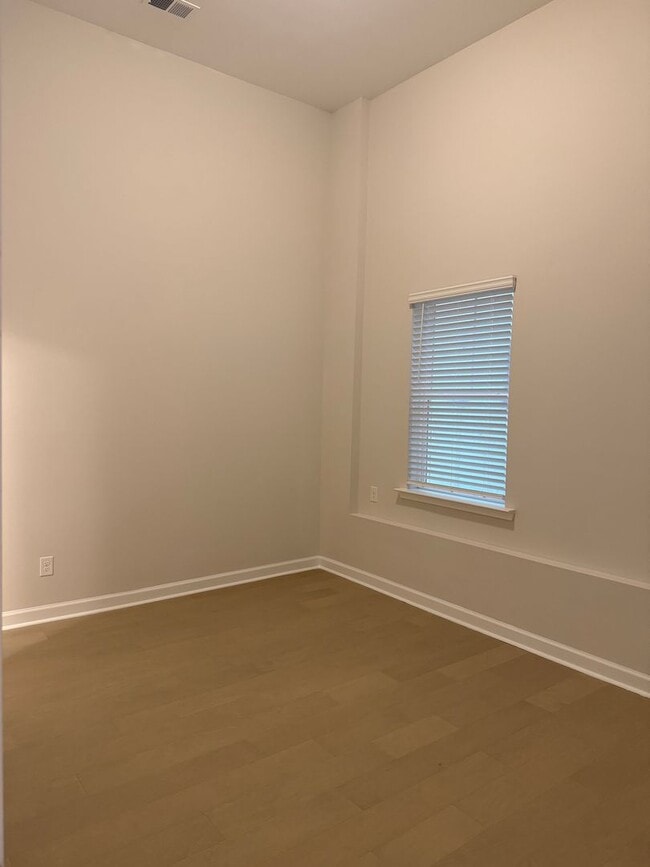 Building Photo - BRAND NEW TOWNHOMES AVALIABLE NOW