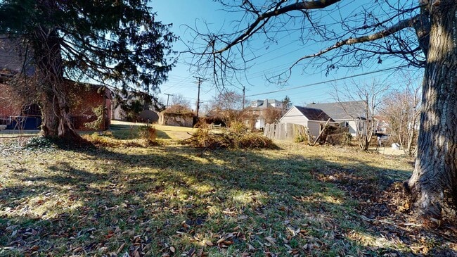 Building Photo - Beautifully updated East Arlington home by...