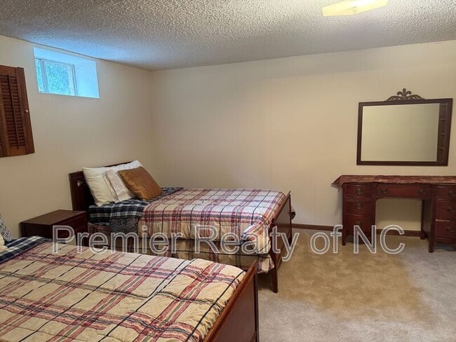 Building Photo - 1128 Partridge Ln