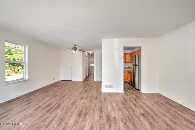 Building Photo - 26 Esplanade Way