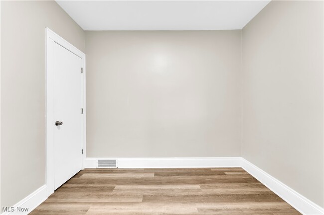 Building Photo - 4318 W 50th St