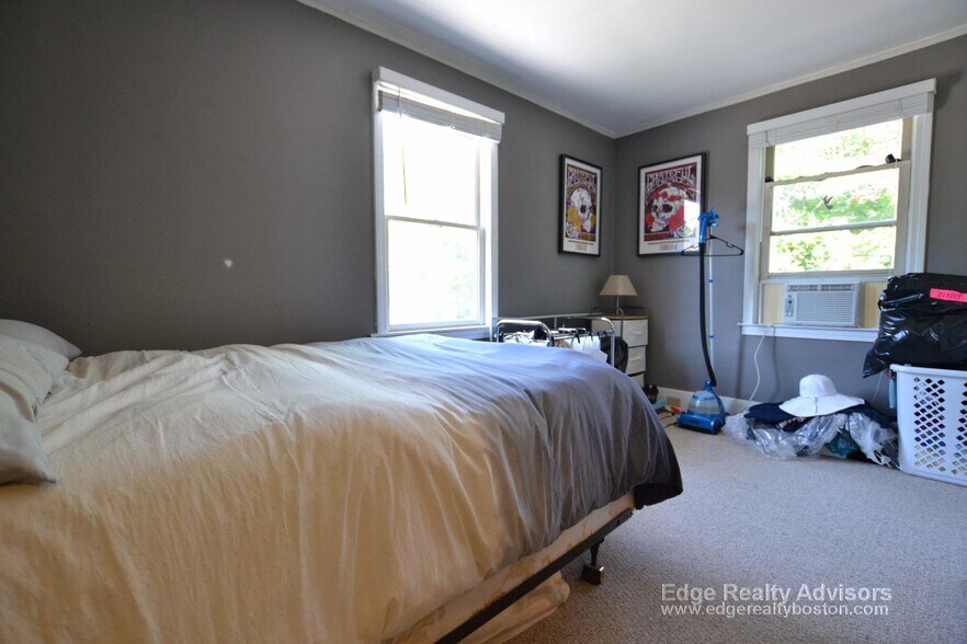 Building Photo - 153 Nonantum St