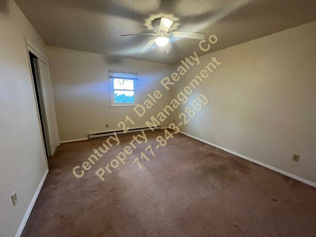 Building Photo - 2BR, 1.5 Bath in Dallastown School District