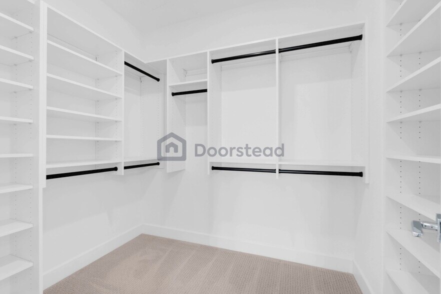 Building Photo - 16819 Karsen Ln