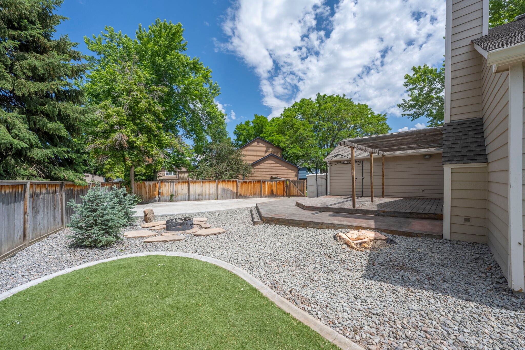 Building Photo - 12665 Grove Ct