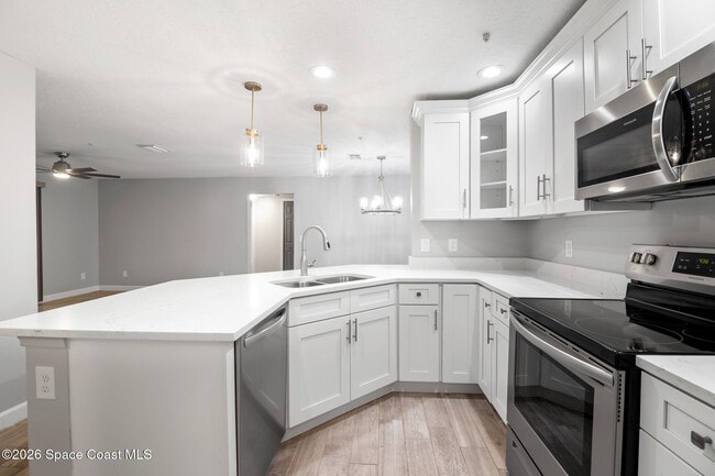Building Photo - 7667 N Wickham Rd