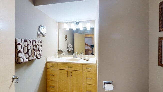 Building Photo - 8305 High Point Cir