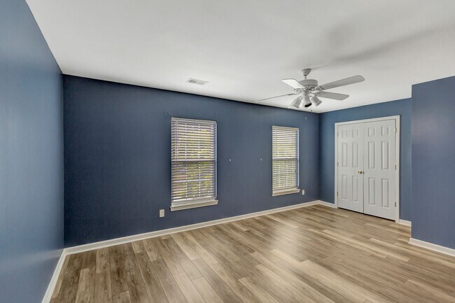 Building Photo - Spacious Cane Bay Home with Pond Views!
