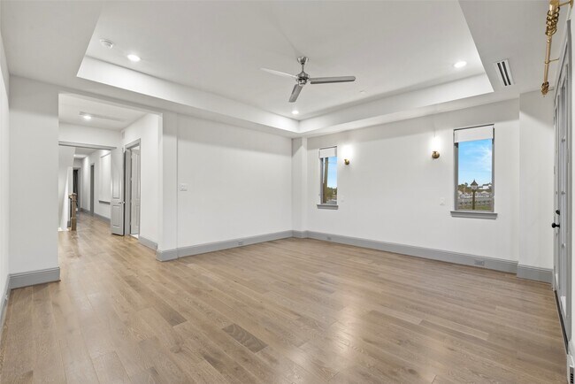 Building Photo - 1719 Holman St