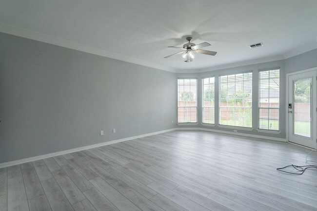 Building Photo - 7728 Saragosa Creek Dr