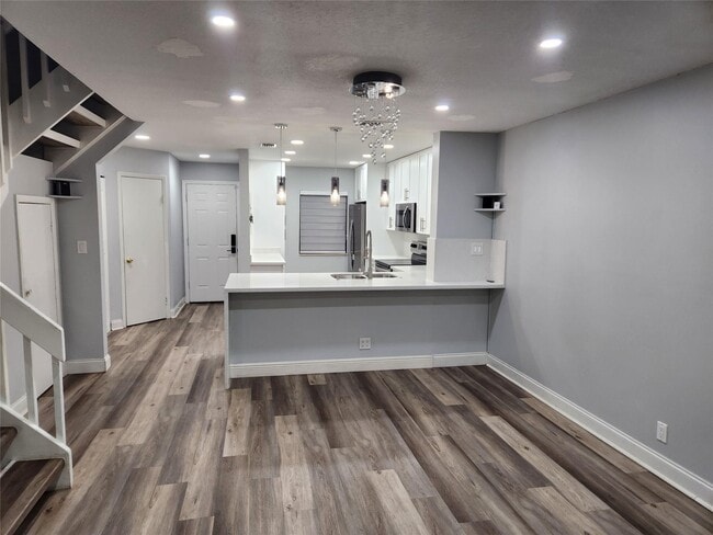 Building Photo - 2853 Carambola Cir N