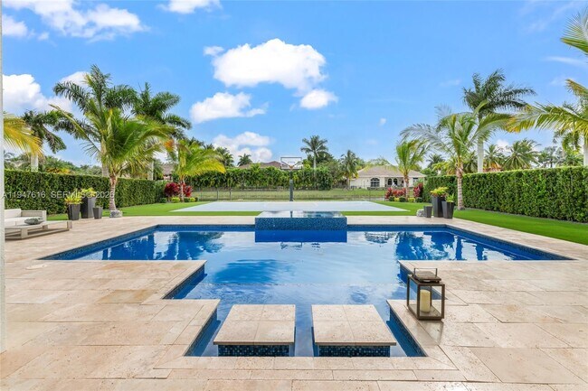 Building Photo - 10220 Sweet Bay Ct