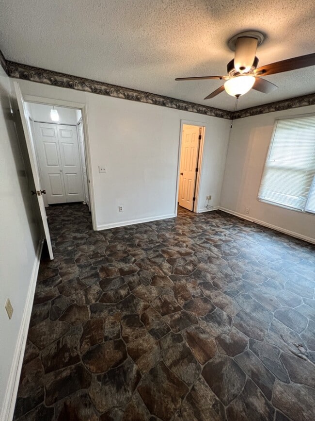 Building Photo - 1119 Cloister Pl