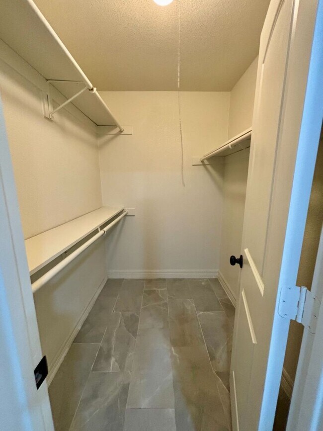 Building Photo - Completely Remodeled 4 bedroom Home