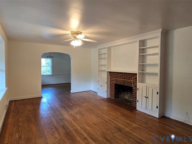 Building Photo - 2813 Clarendon Dr