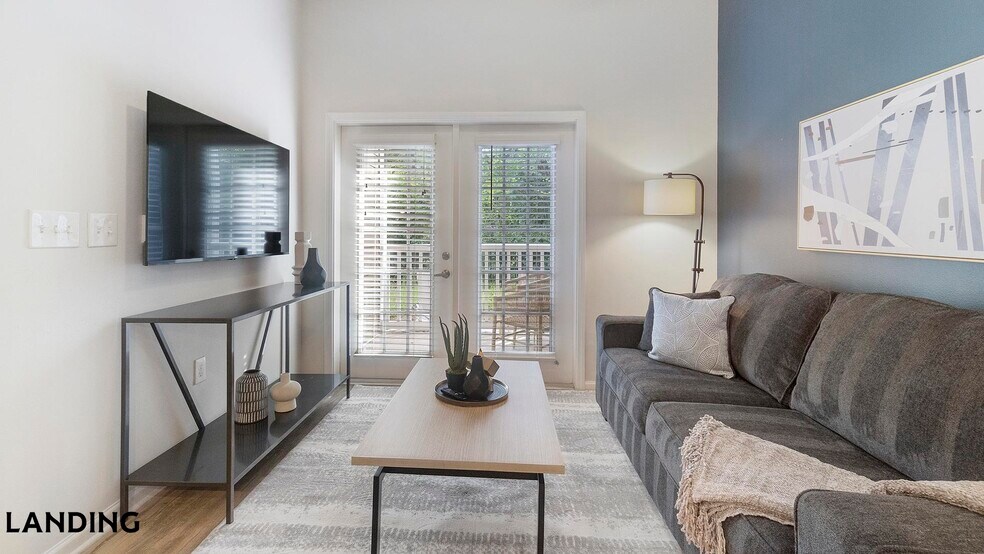 Building Photo - 655 W Mallard Creek Church Rd