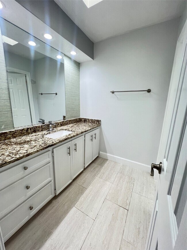 Building Photo - 6726 Saffron Hills Dr