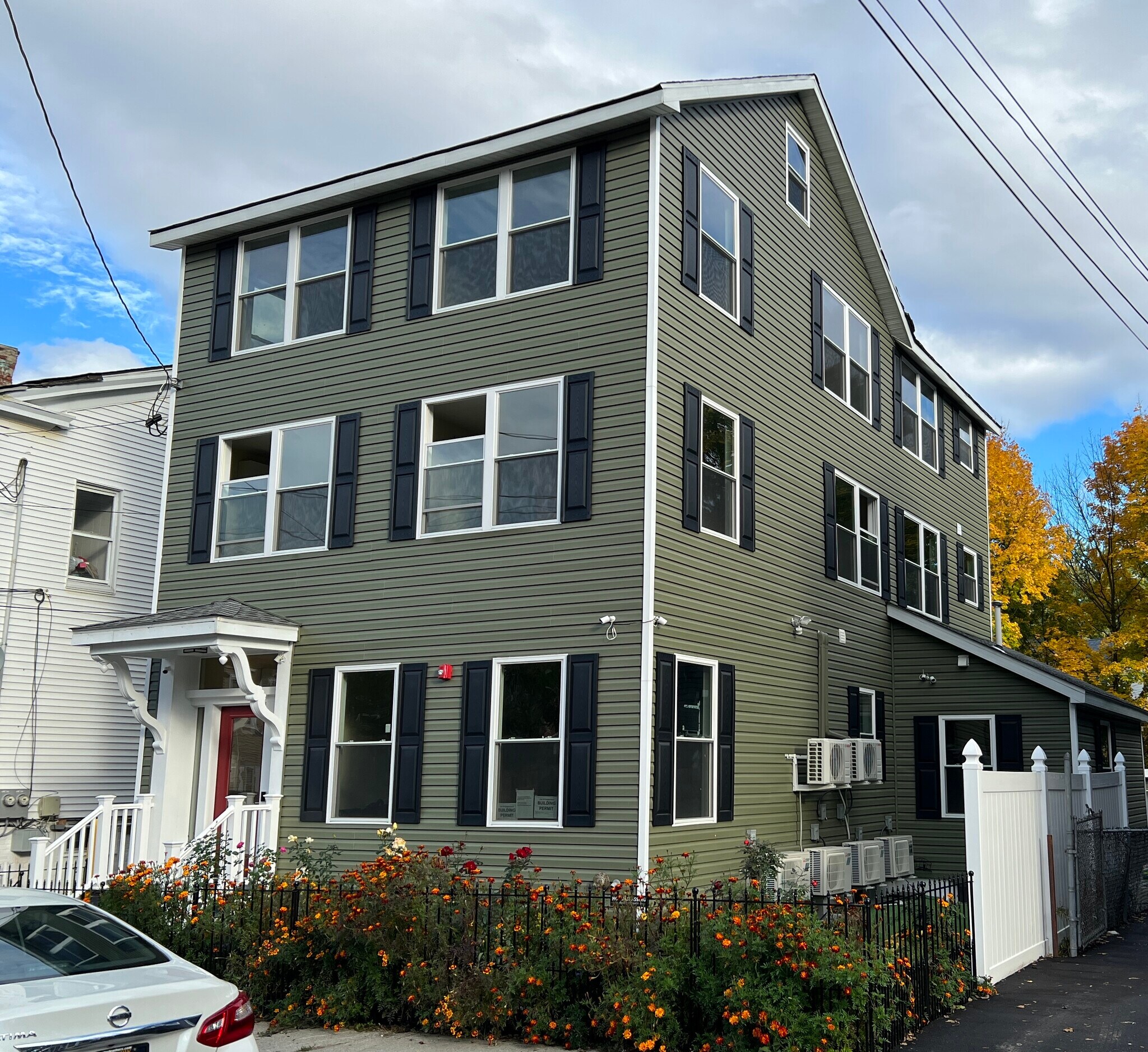 Building Photo - 33 Conklin St