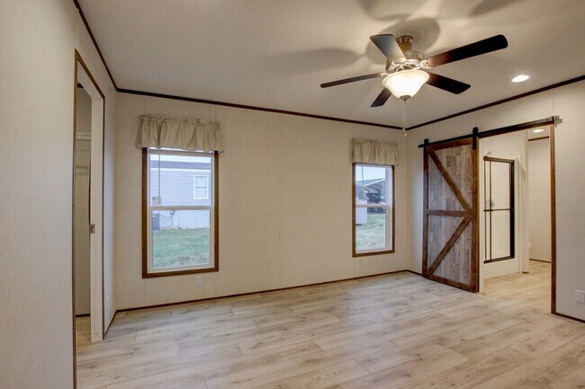 Building Photo - 295 Seays Rd