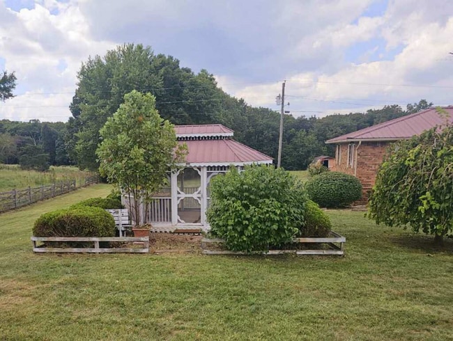 Building Photo - 467 Russell Ridge Rd