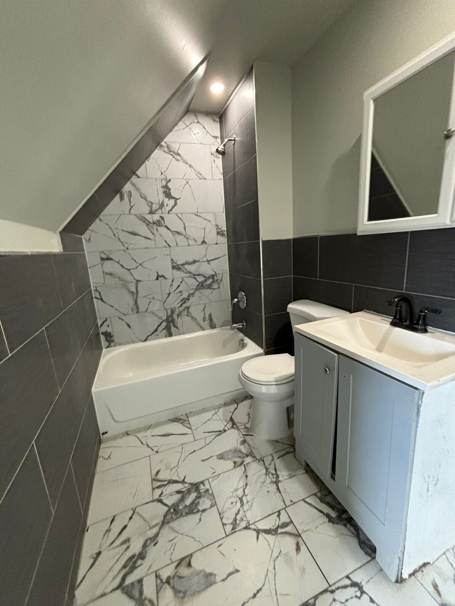 15 Davis Ave 2 - 17 Davis Ave