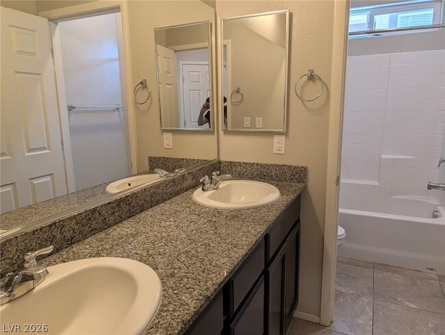 Building Photo - 1290 Paseo del Oso Ln