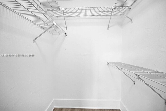 Building Photo - 2201 Brickell Ave