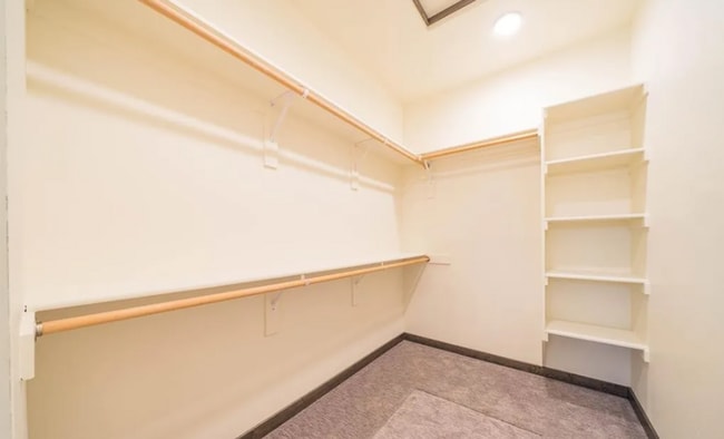 Building Photo - Beautiful condo in a great location!